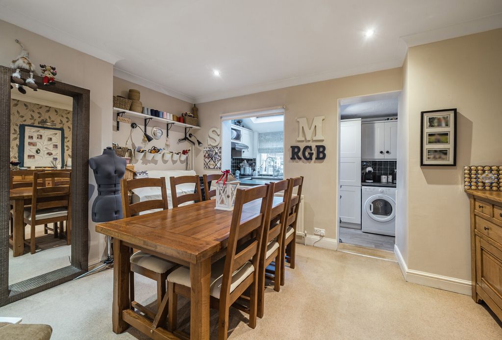 Property photo 3 of 17 Picture 3