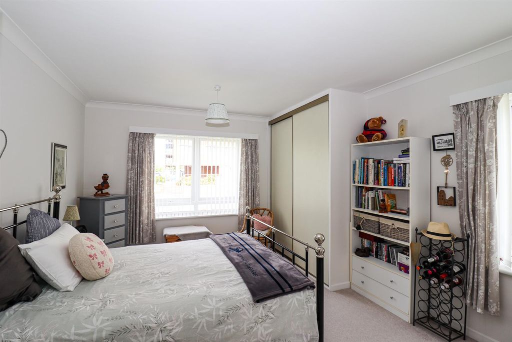 Additional image 12 of 2 bed flat for saleNormandale, Bexhill-On-Sea TN39