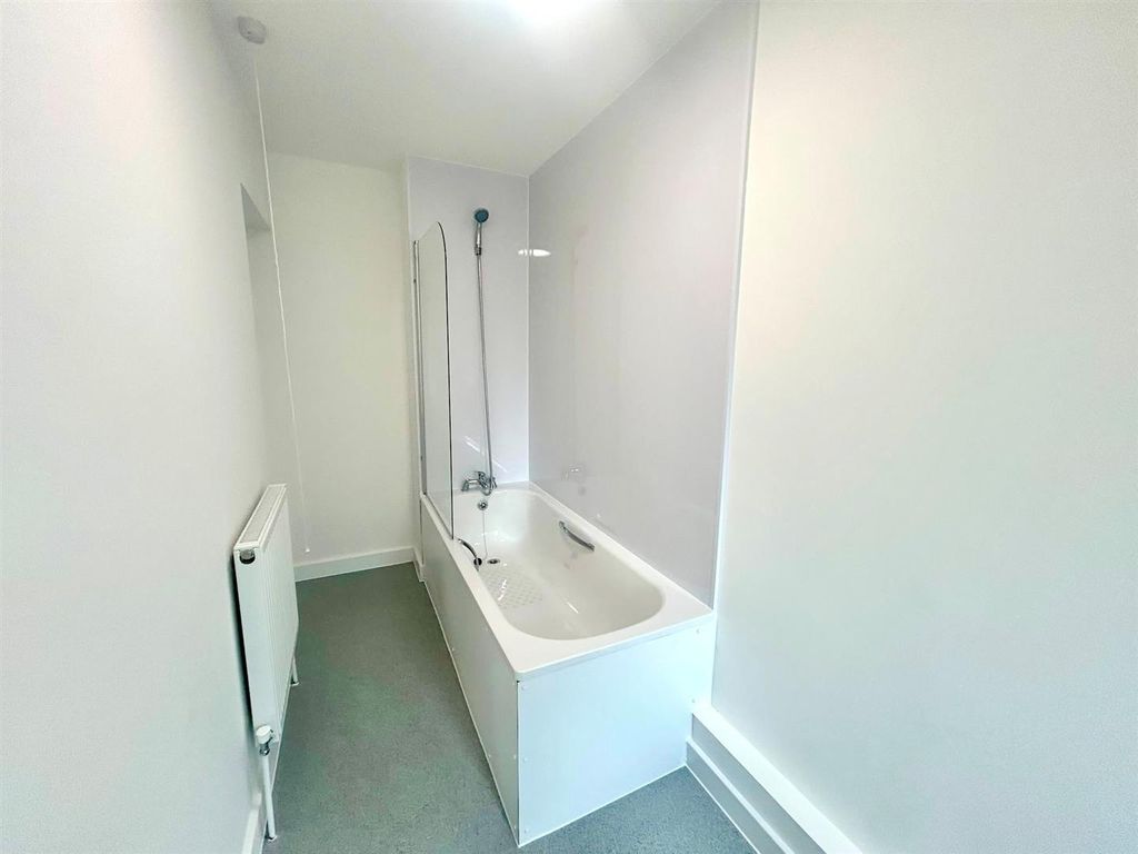 Property photo 3 of 12 Bathroom 2.Jpg