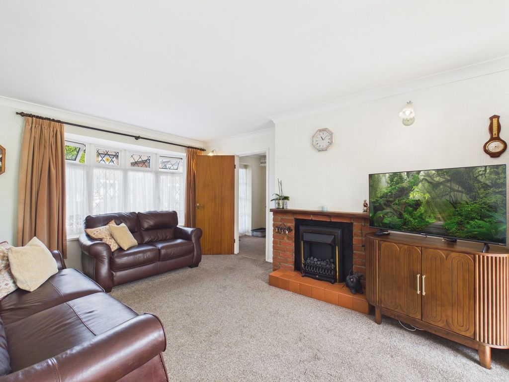 Property photo 2 of 20