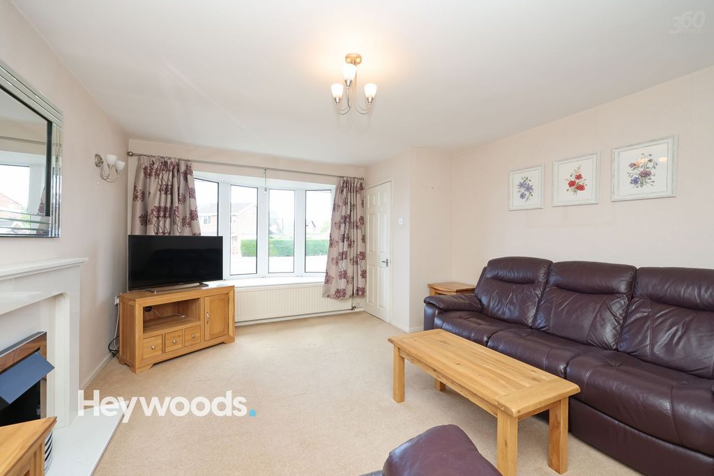 Property photo 2 of 35