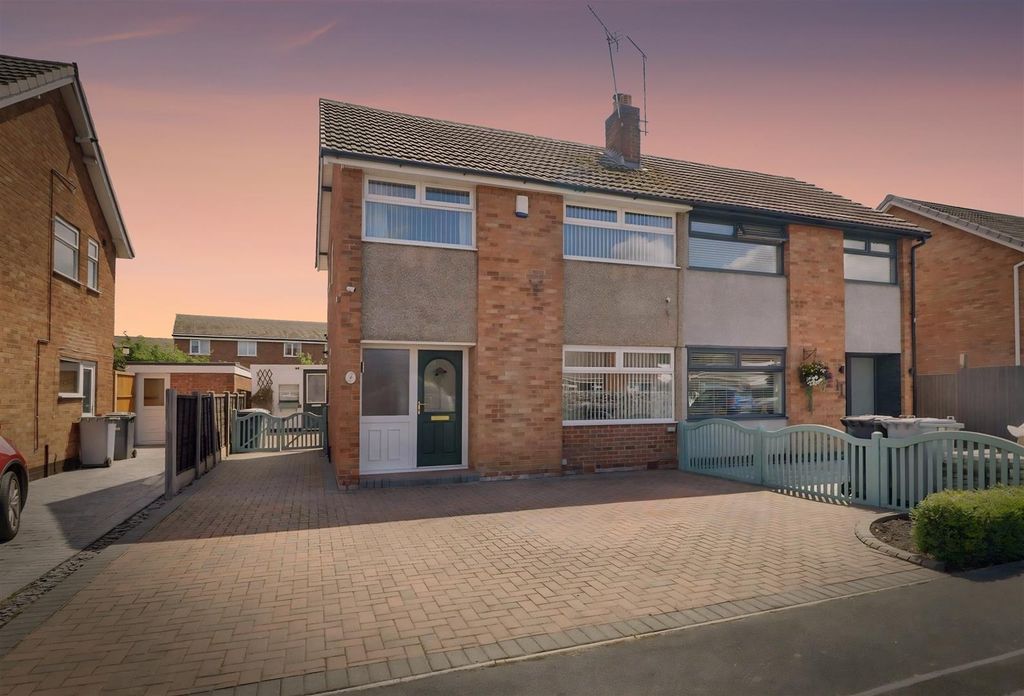 Property photo 1 of 19 Duskshots-F8d9516d_0F1Fd673-My8Rmt.Jpg