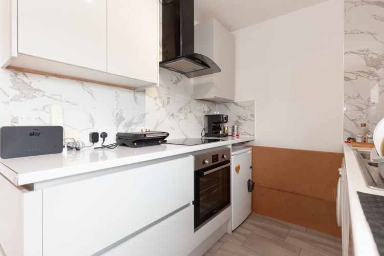 Property photo 3 of 6 202159