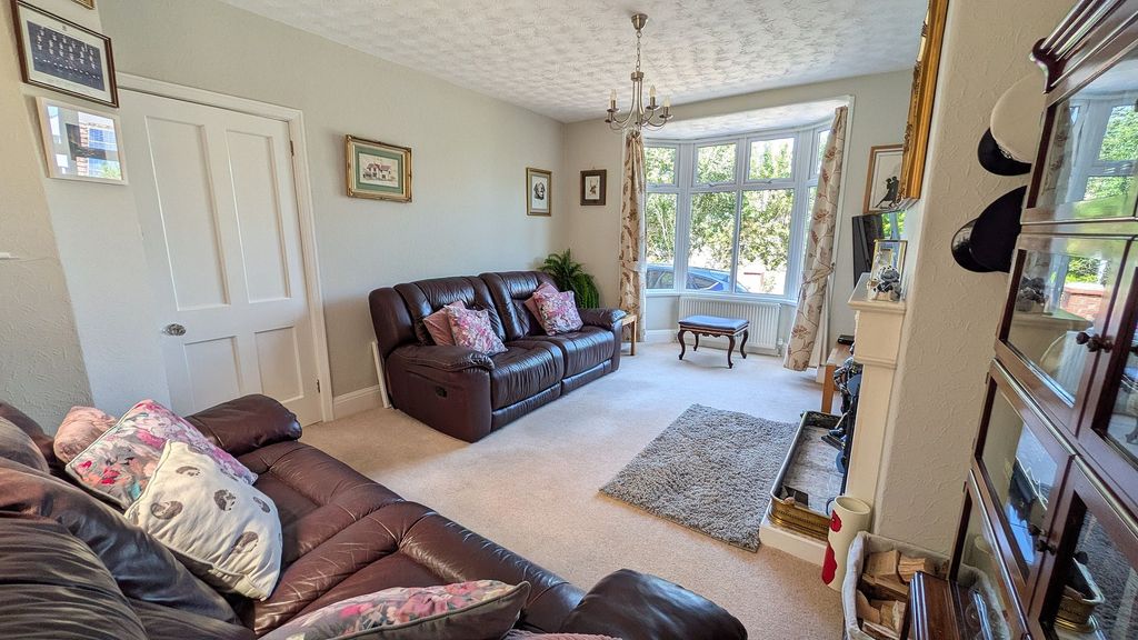 Property photo 3 of 30