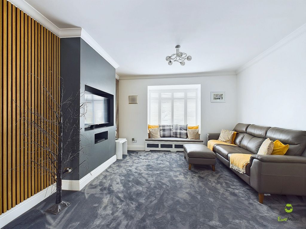 Property photo 3 of 19 9F6F5404716047528691Fe6E95c6E4Ed_100_Cam04155G0-Pr