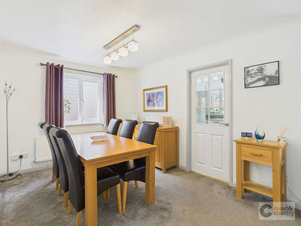 Property photo 3 of 25