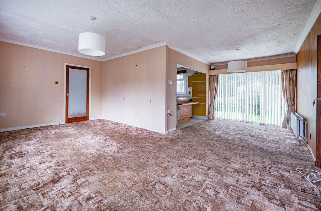 Property photo 2 of 38