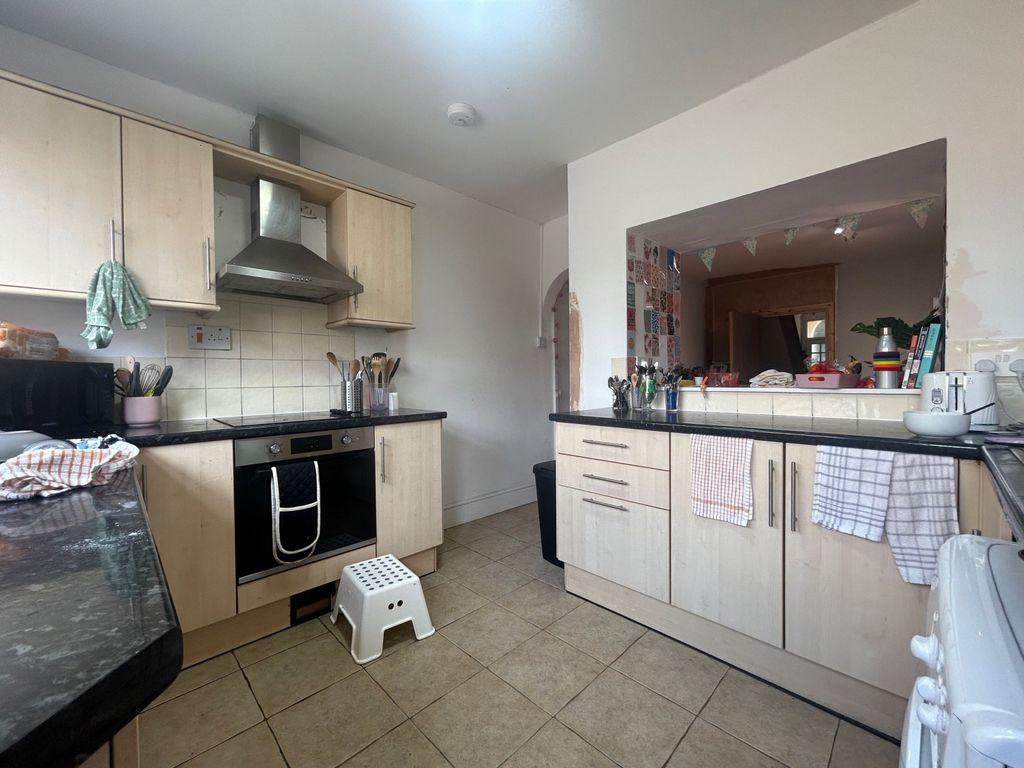Property photo 2 of 10 13d081A8-ce9E-4632-Be6B-410d30B83408