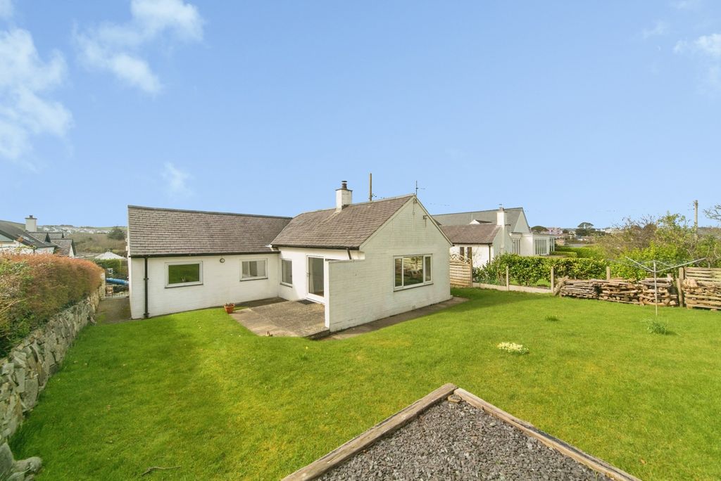 Property photo 3 of 20 Photo