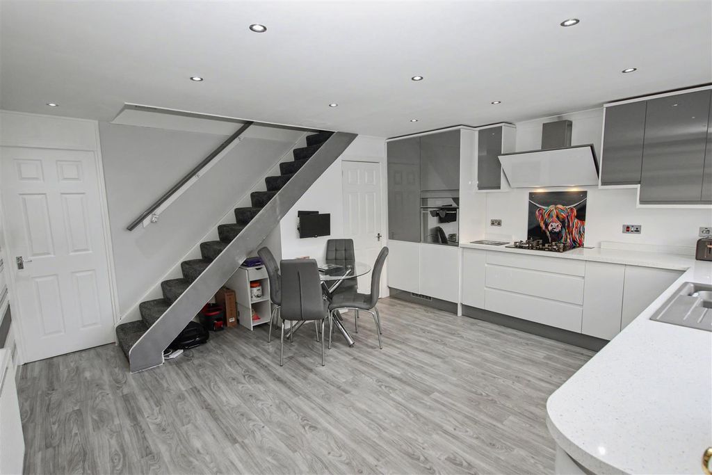 Property photo 3 of 14 3.Jpg