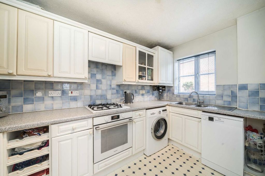 Property photo 3 of 5