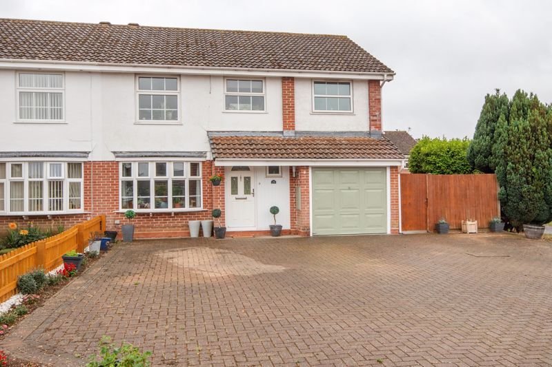 Property photo 1 of 18 External