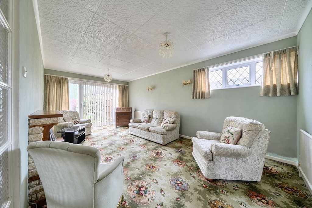 Property photo 3 of 17