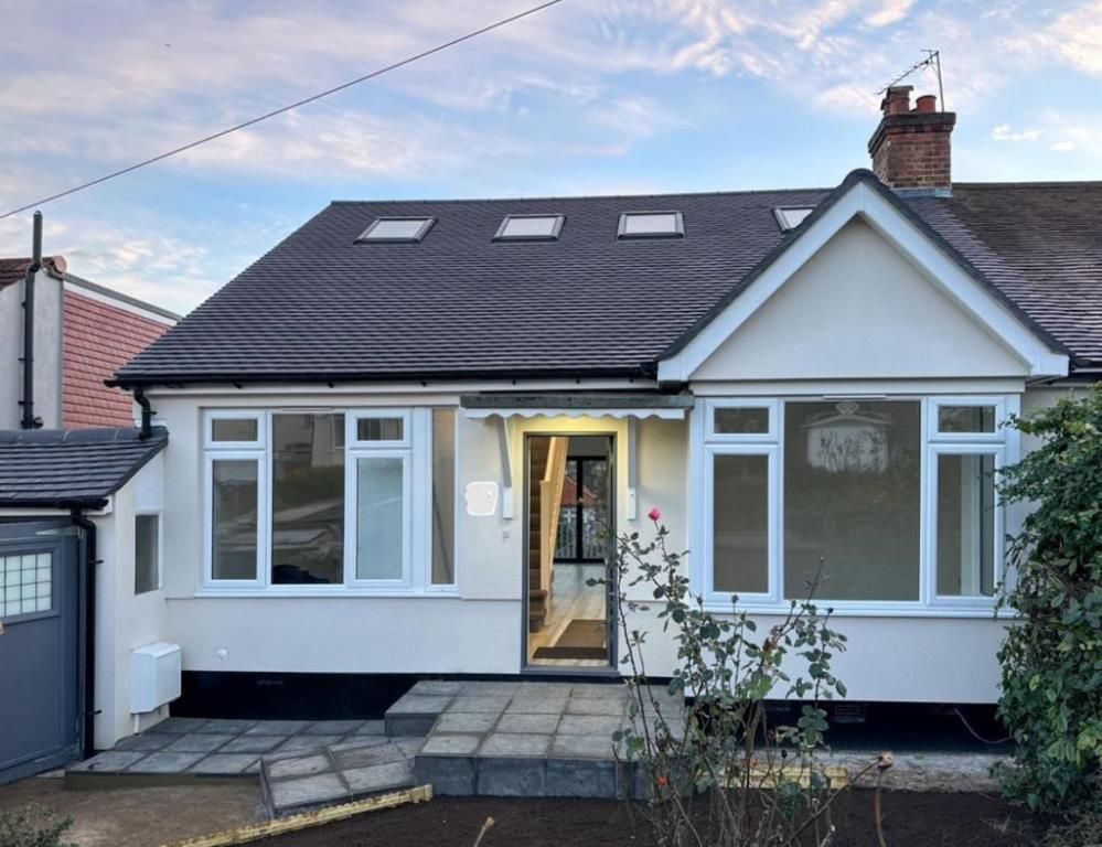 Property photo 3 of 11 External View