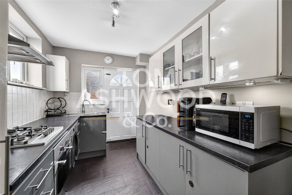 Property photo 3 of 13 Picture No. 33