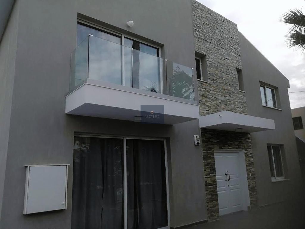 Property photo 1 of 25