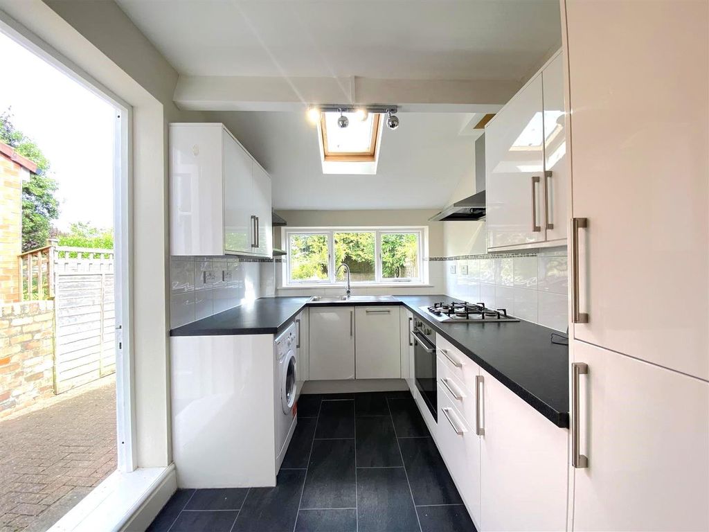 Property photo 3 of 12 Kitchen.Jpg