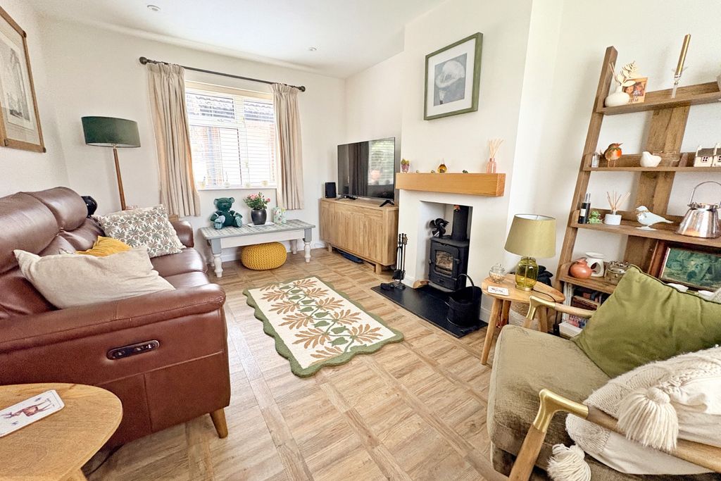 Property photo 3 of 10 4965365