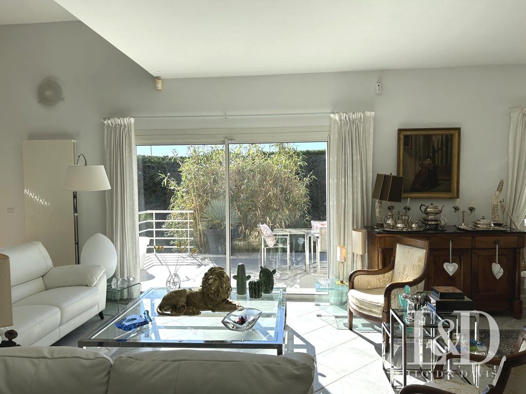 Property photo 3 of 38