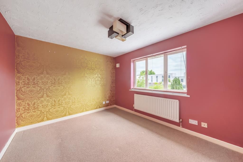 Property photo 2 of 10 Bedroom