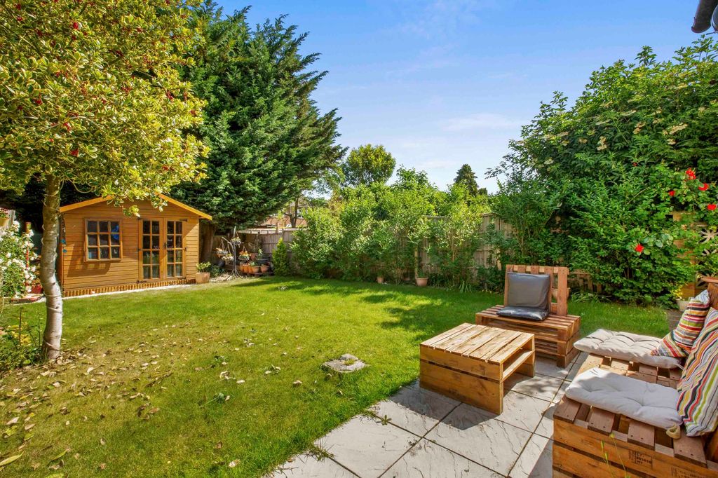 Property photo 2 of 12