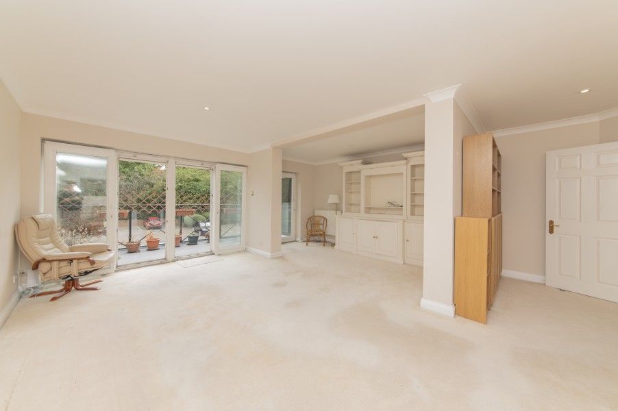 Property photo 2 of 22