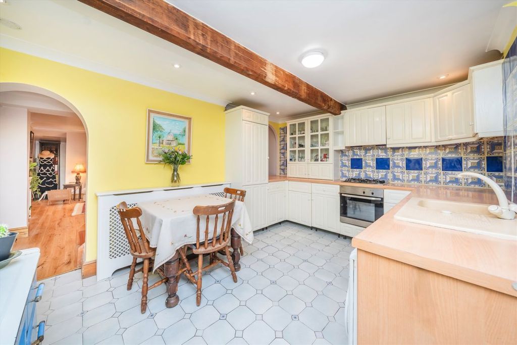 Property photo 3 of 9