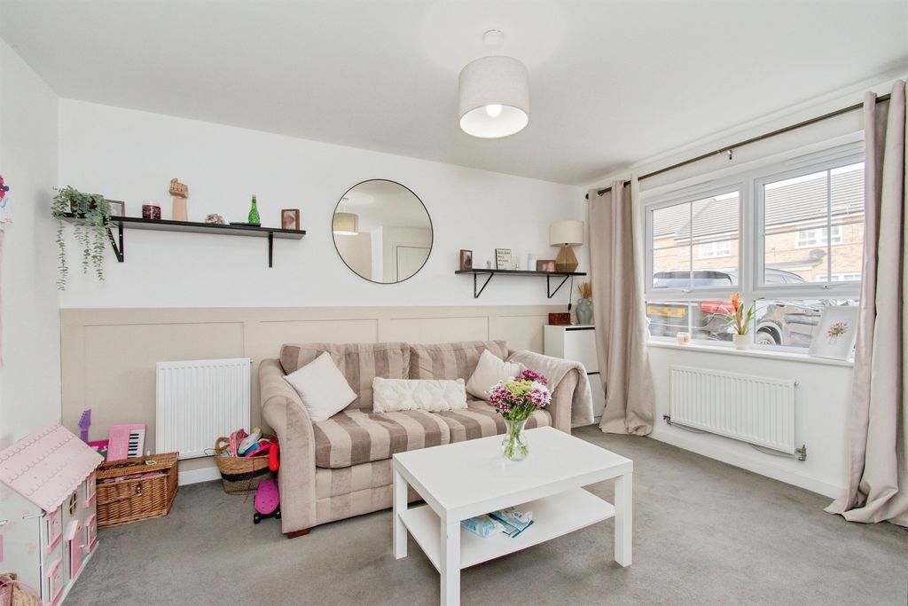 Property photo 3 of 17
