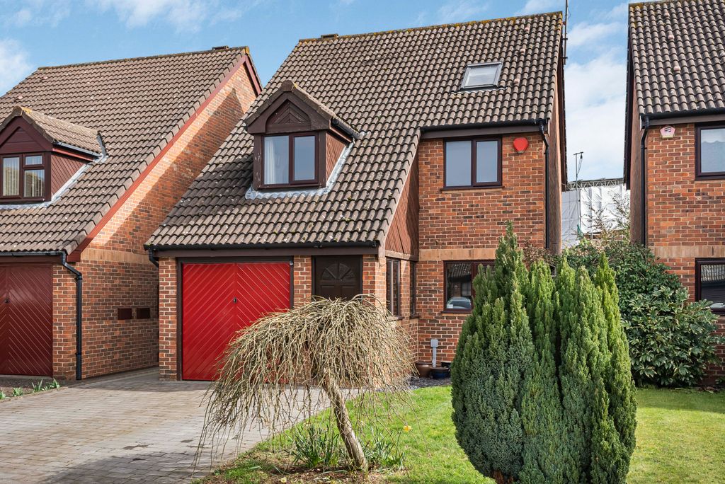 Property photo 1 of 31 Front External