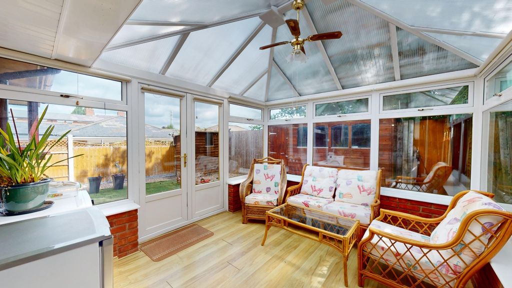 Property photo 3 of 16 4304967