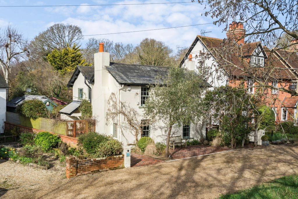 Property photo 1 of 26
