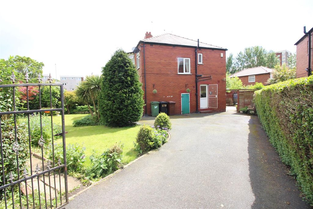 Property photo 2 of 12 Img_0014.Jpg