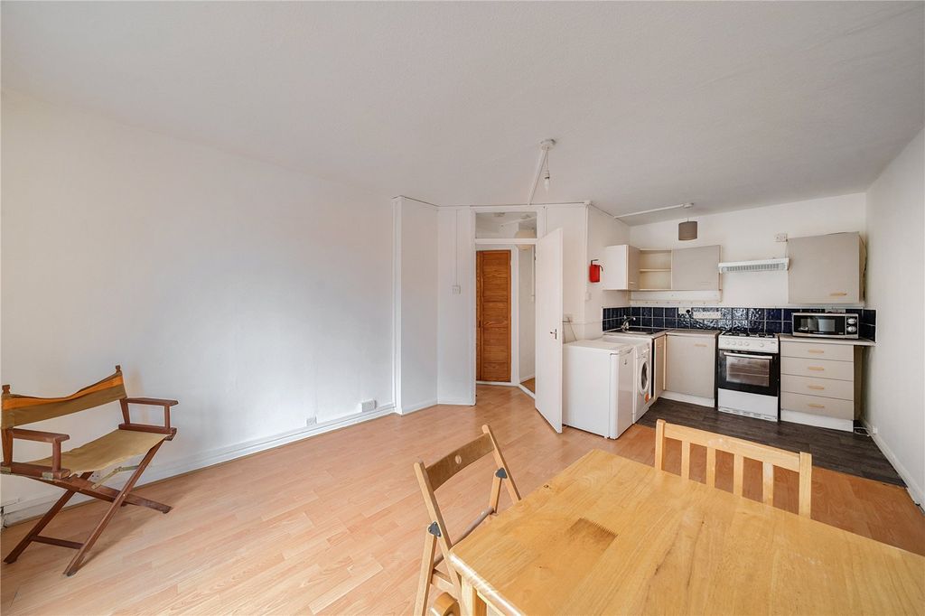 Property photo 3 of 13 Picture No. 13