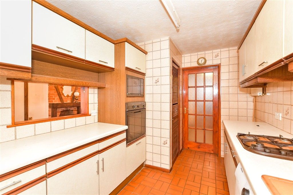 Property photo 2 of 8 Kitchen