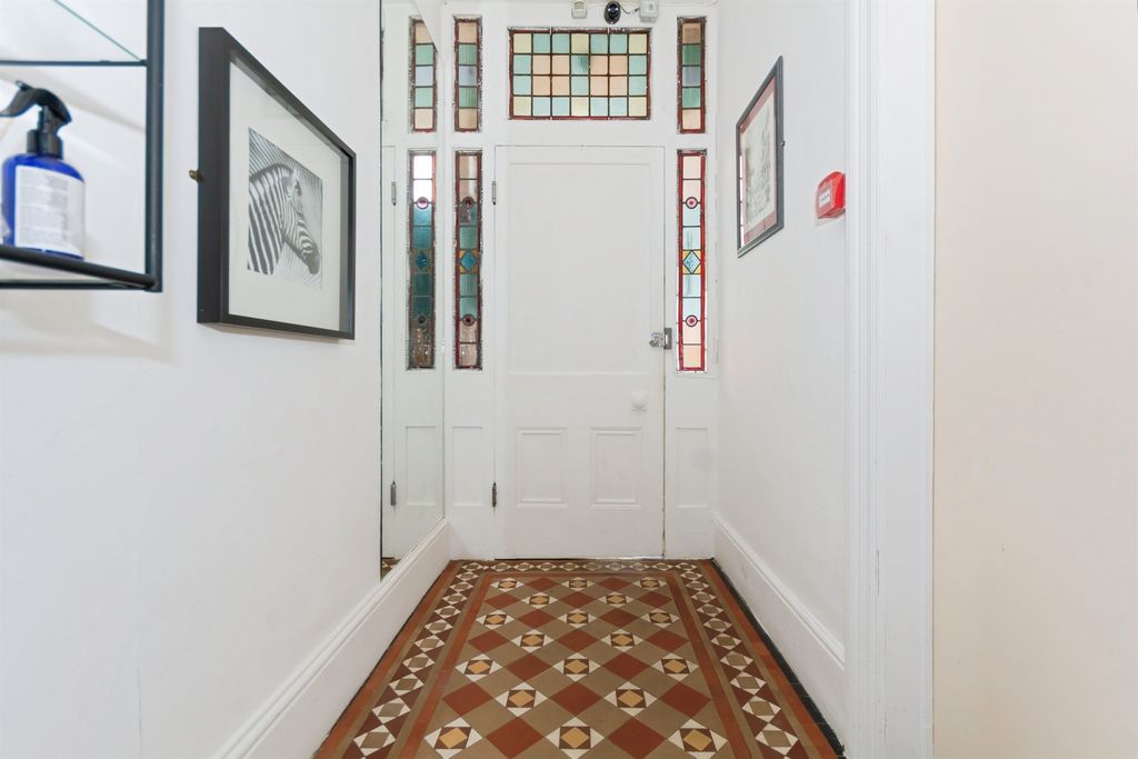 Property photo 2 of 14 Image