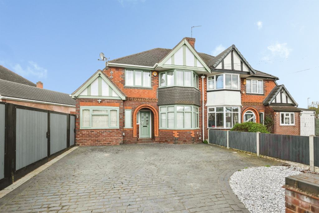 Property photo 2 of 19