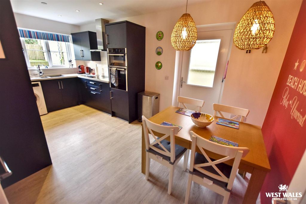 Property photo 3 of 20 12.Jpg