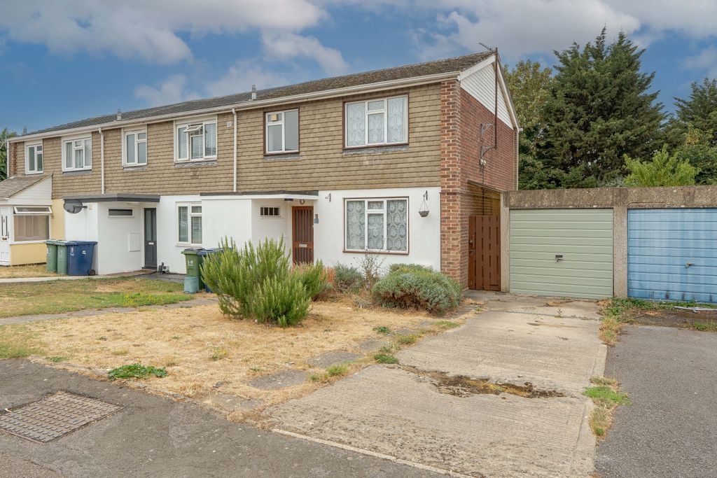 Property photo 1 of 15 External