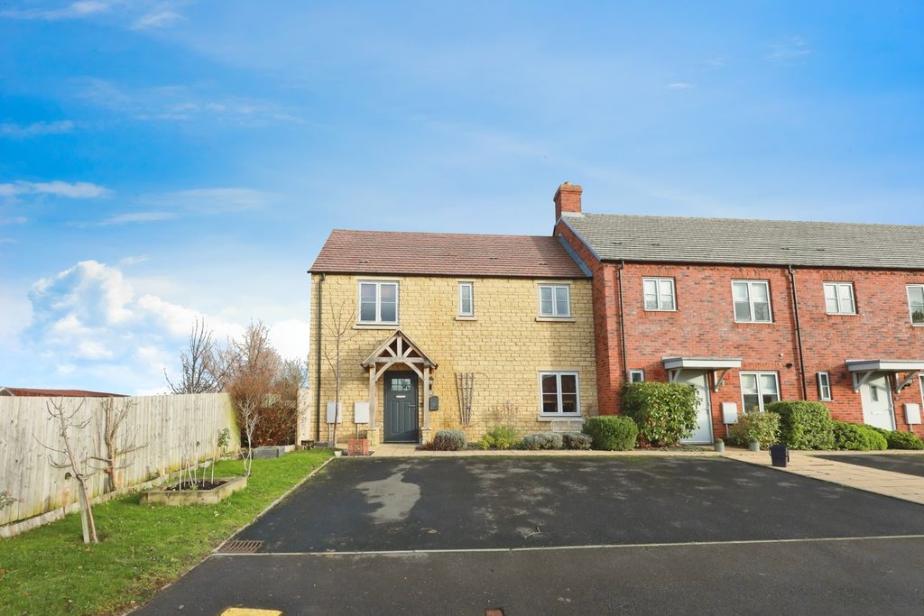 Property photo 1 of 18 Pbox-Img.Jpg