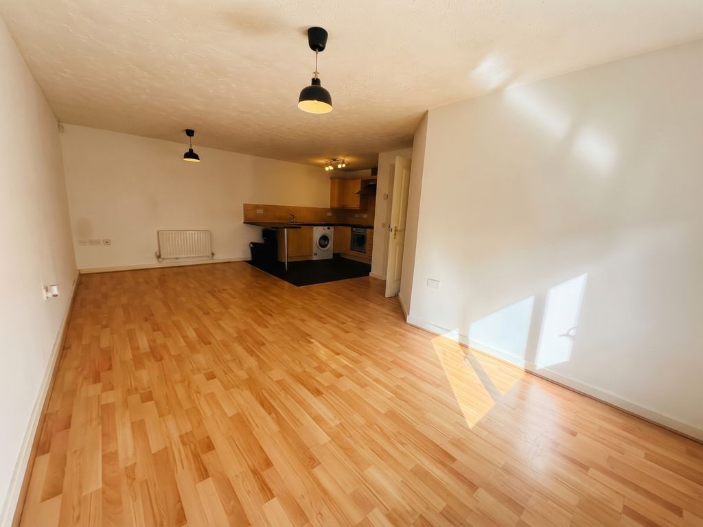 Property photo 3 of 9 Lounge/ Kitchen