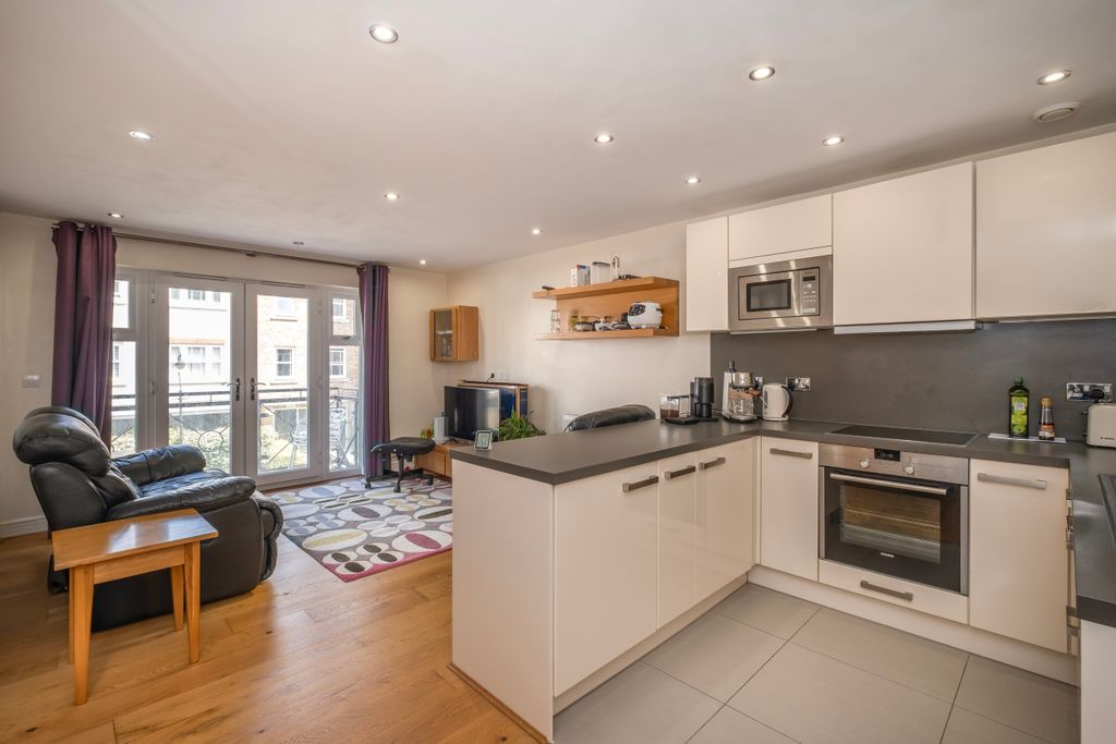 Property photo 2 of 13