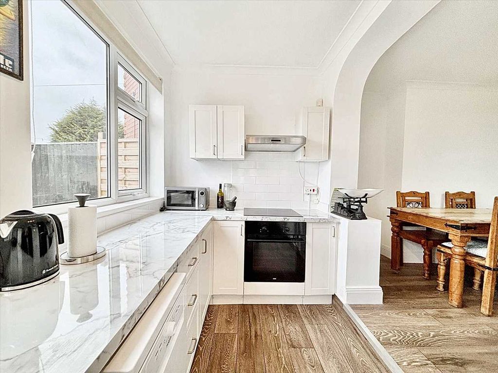 Property photo 3 of 24 Kitchen