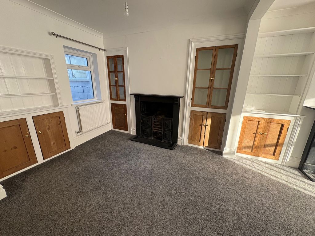 Property photo 3 of 10 Image