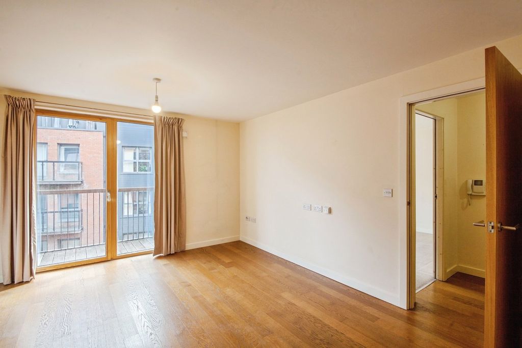 Property photo 2 of 11 Picture No. 04