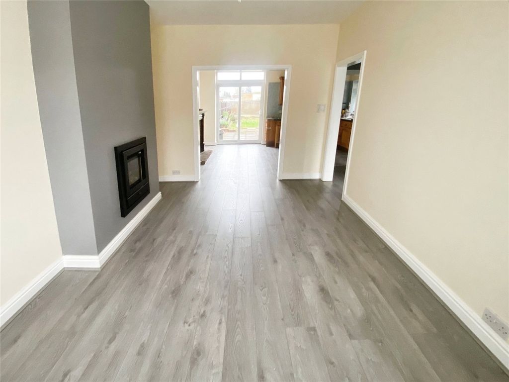 Property photo 2 of 9 Living/Dining Area