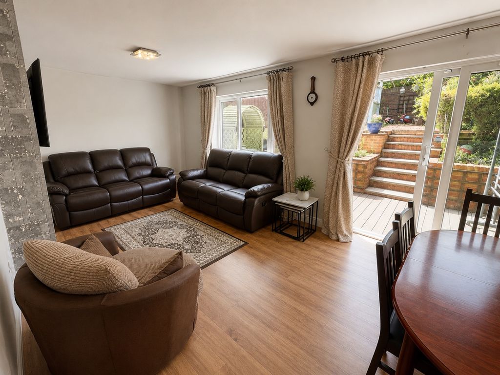 Property photo 2 of 9 5306632