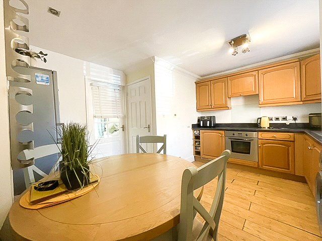Property photo 2 of 12 Picture No. 17
