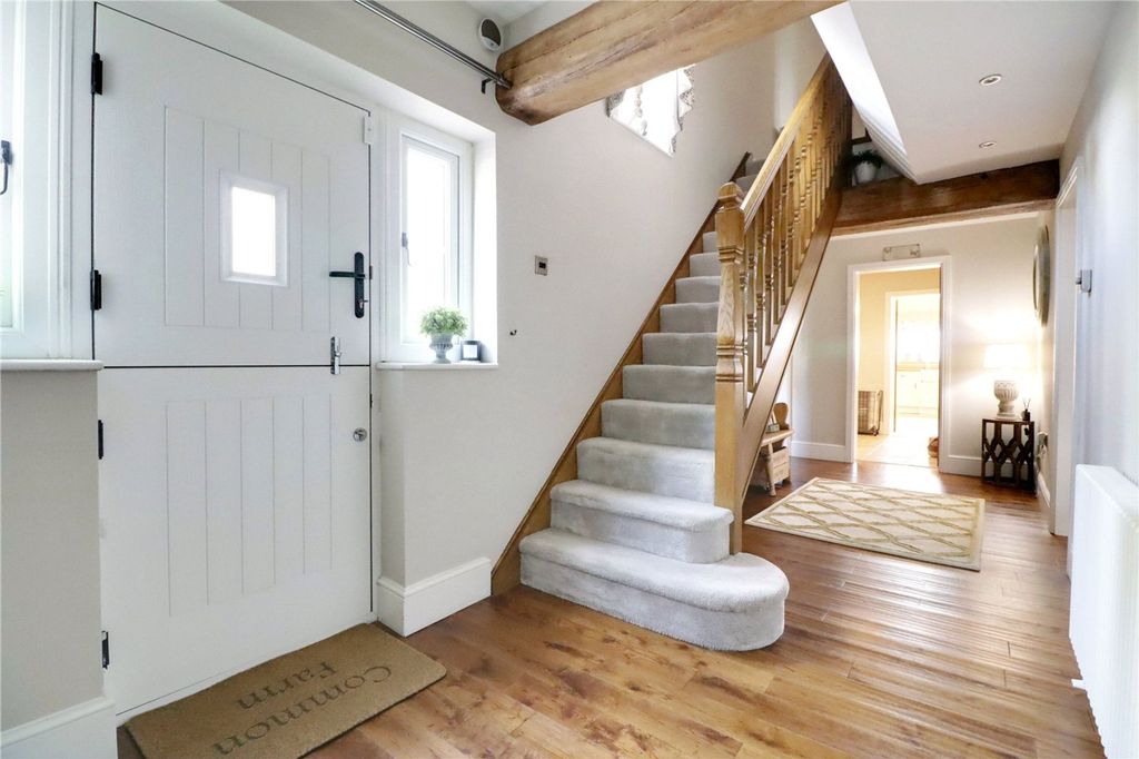 Property photo 3 of 80 Picture No. 54