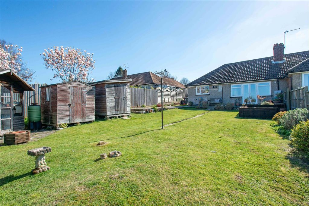 Property photo 3 of 15 2025.04.01 - 3 Curzon Close, Br6 9Np-0573.Jpg