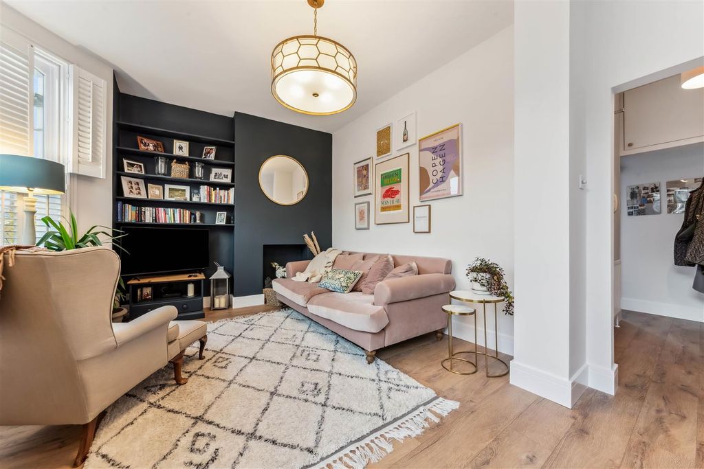 Property photo 3 of 11 7.Jpg